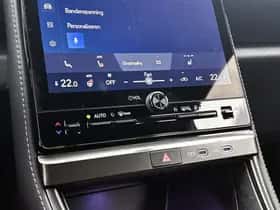 Lexus LBX (2024) thumbnail 11