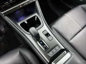Lexus LBX (2024) thumbnail 12