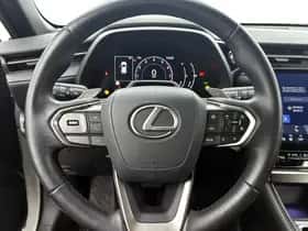 Lexus LBX (2024) thumbnail 19