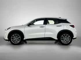 Lexus LBX (2024) thumbnail 3