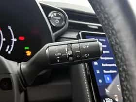 Lexus LBX (2024) thumbnail 26