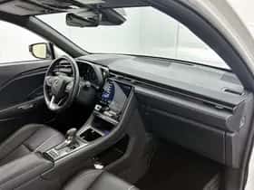 Lexus LBX (2024) thumbnail 27