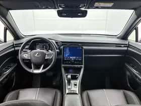 Lexus LBX (2024) thumbnail 4