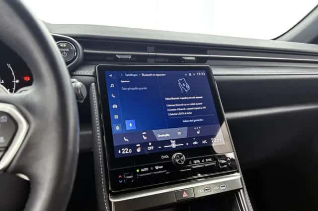 Lexus LBX (2024) thumbnail 31