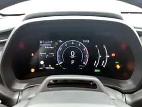 Lexus LBX (2024) thumbnail 5