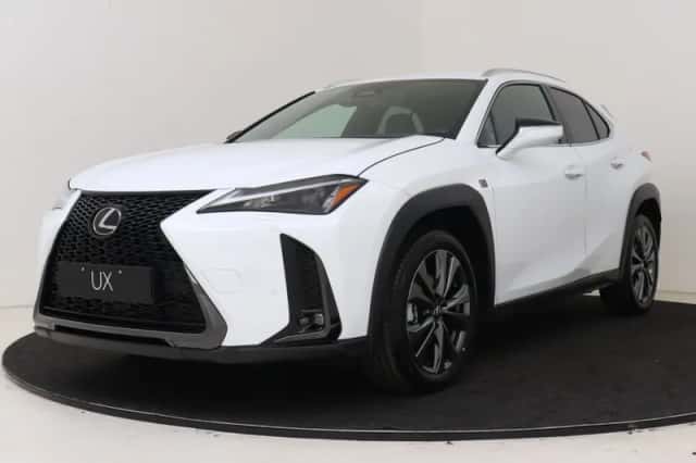 Lexus UX (2025) thumbnail 1
