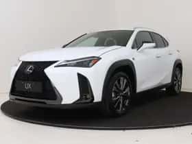Lexus UX (2025)