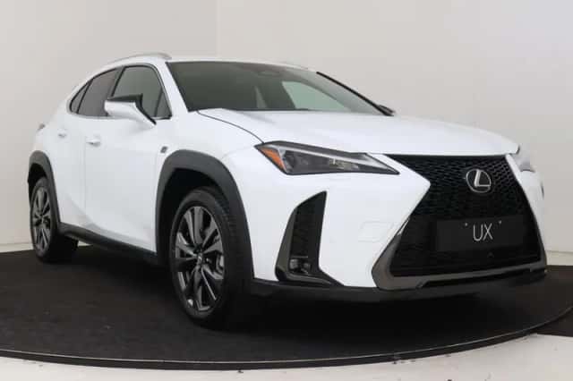 Lexus UX (2025) thumbnail 15