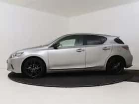 Lexus CT (2016) thumbnail 3