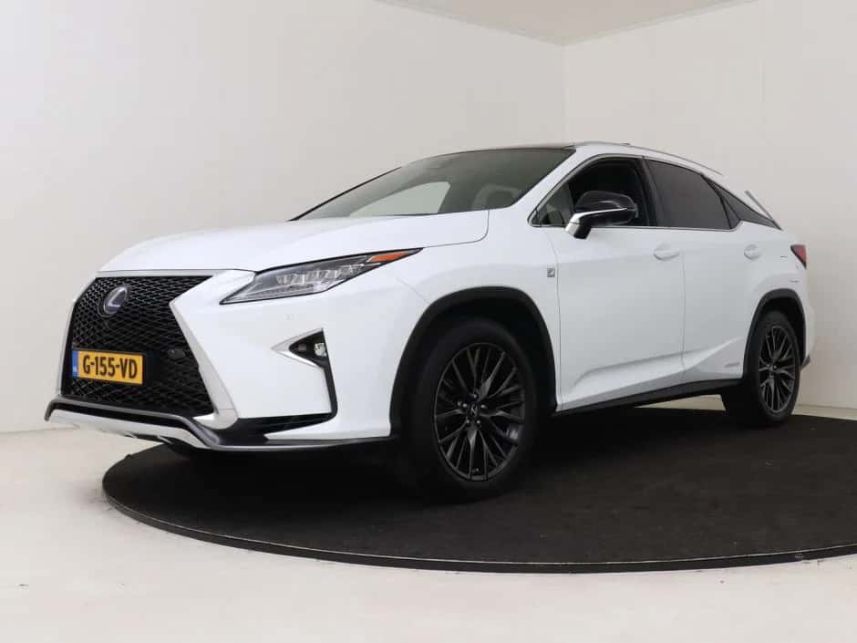 Lexus RX (2019) — foto 1
