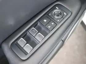 Lexus RX (2019) thumbnail 31