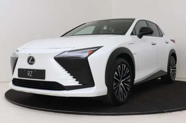 Lexus RZ (2026) thumbnail 1