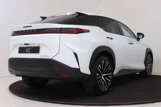 Lexus RZ (2026) thumbnail 2