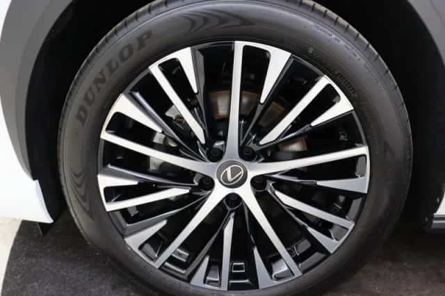 Lexus RZ (2026) thumbnail 5
