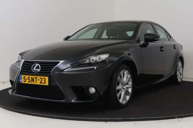 Lexus IS (2014) thumbnail 1