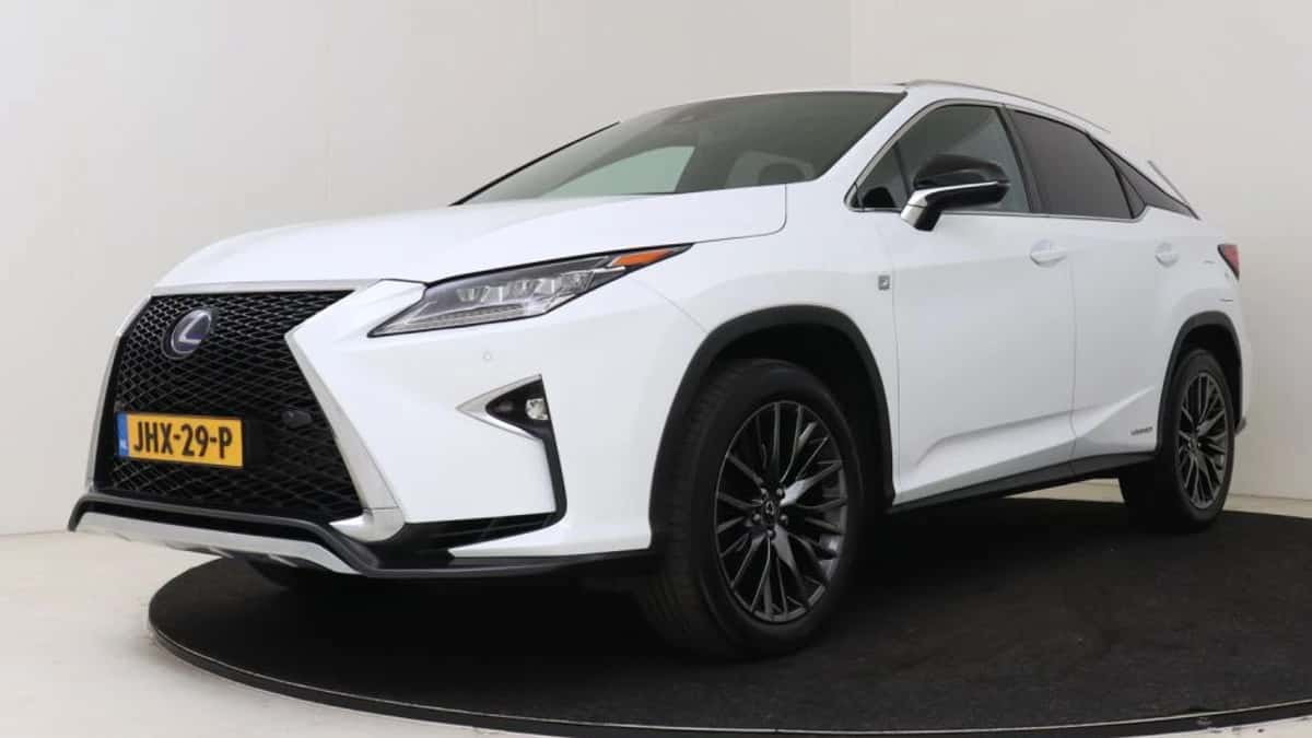Lexus RX (2017) — foto 1