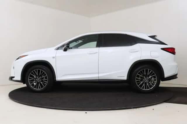 Lexus RX (2017) thumbnail 3
