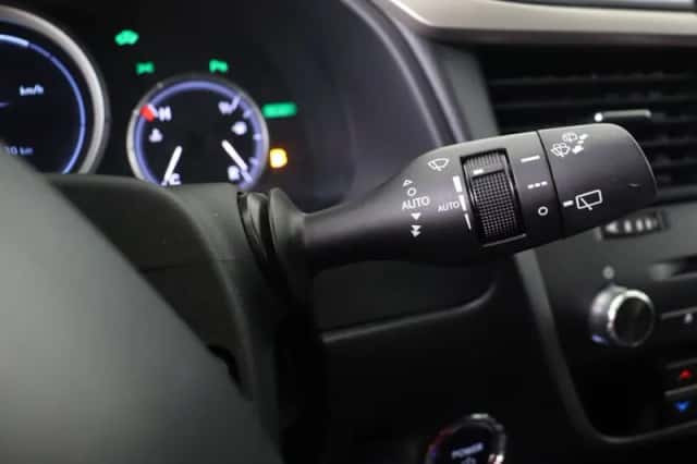 Lexus RX (2017) thumbnail 23