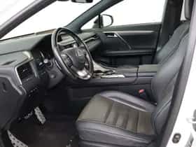 Lexus RX (2017) thumbnail 36
