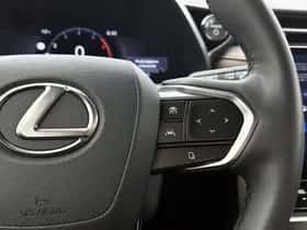 Lexus LBX (2024) thumbnail 14