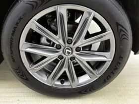 Lexus LBX (2024) thumbnail 22