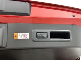 Lexus LBX (2024) thumbnail 25