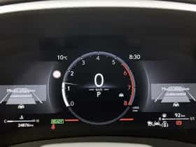 Lexus LBX (2024) thumbnail 5