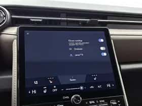 Lexus LBX (2024) thumbnail 9