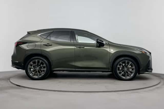 Lexus NX (2024) thumbnail 10