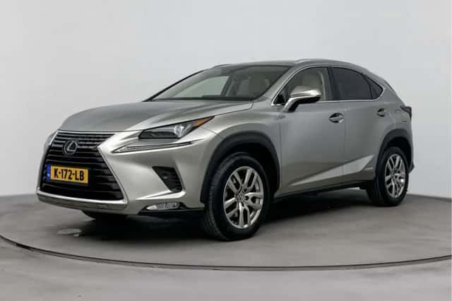 Lexus NX (2021)