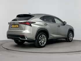 Lexus NX (2021) thumbnail 2