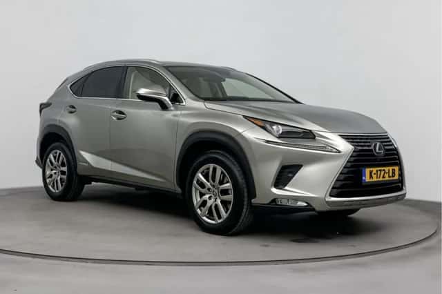 Lexus NX (2021) thumbnail 13