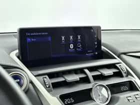 Lexus NX (2021) thumbnail 25
