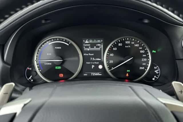 Lexus NX (2021) thumbnail 5