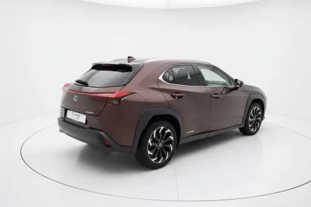 Lexus UX (2019) thumbnail 2