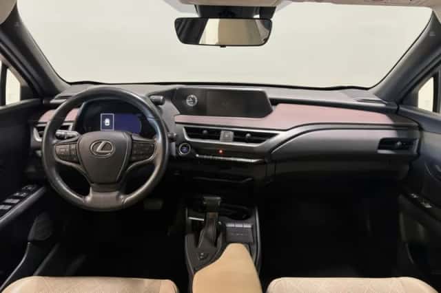 Lexus UX (2019) thumbnail 5