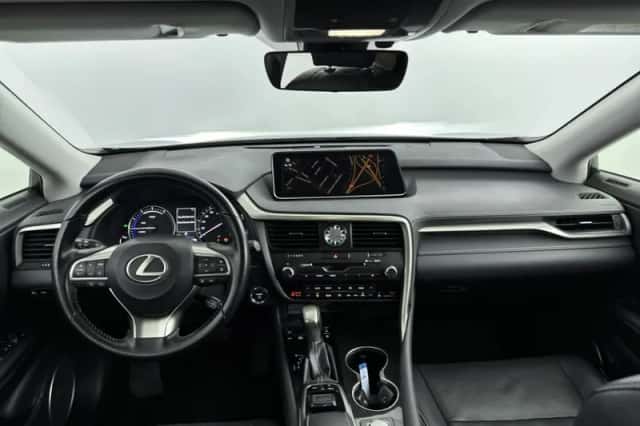 Lexus RX (2019) thumbnail 4