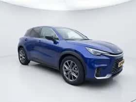 Lexus LBX (2025) thumbnail 3
