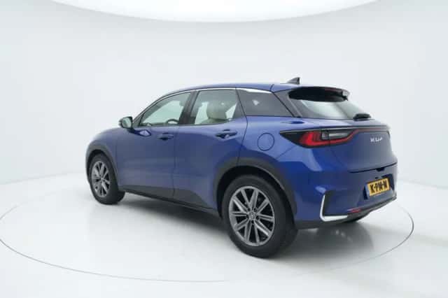 Lexus LBX (2025) thumbnail 4