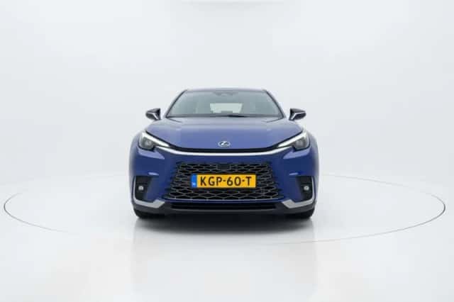 Lexus LBX (2025) thumbnail 5