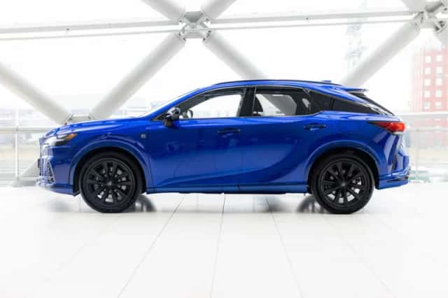 Lexus RX (2024) thumbnail 3