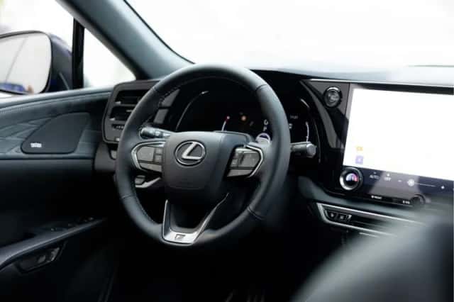 Lexus RX (2024) thumbnail 47