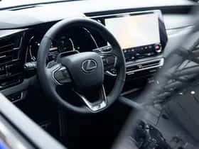 Lexus RX (2024) thumbnail 7