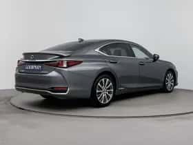 Lexus ES (2021) thumbnail 2