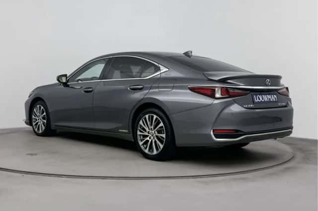 Lexus ES (2021) thumbnail 13