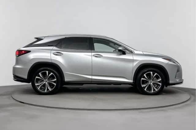 Lexus RX (2022) thumbnail 14