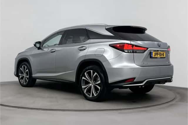 Lexus RX (2022) thumbnail 16
