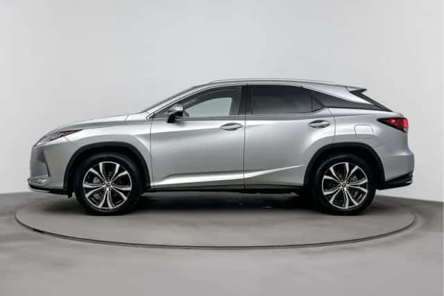 Lexus RX (2022) thumbnail 3