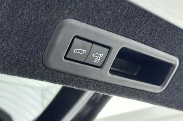 Lexus RX (2022) thumbnail 26