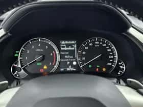 Lexus RX (2022) thumbnail 6